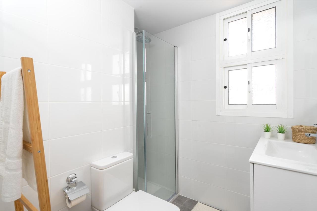 Beachfront Seaview Apartment In Los Boliches By Costarentals - Ref 141 Fuengirola Exterior foto