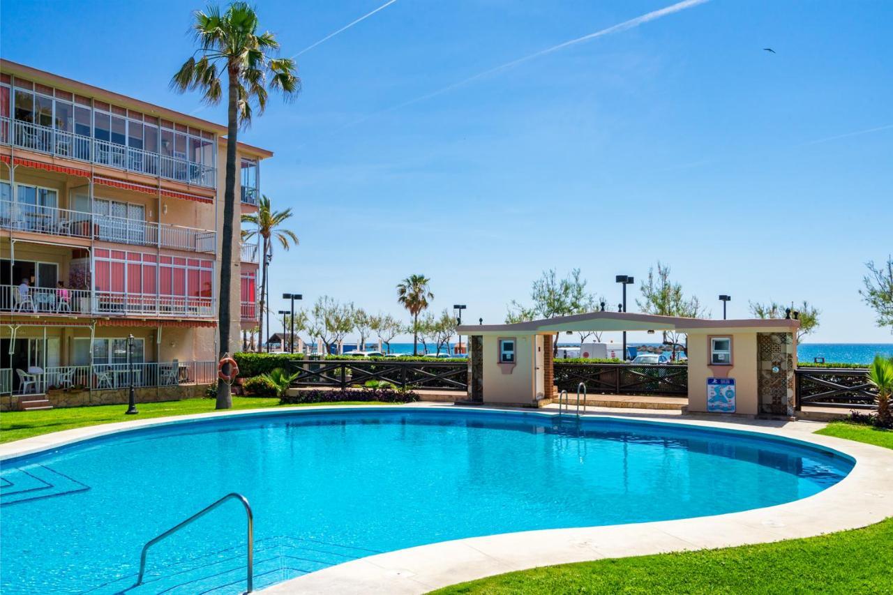 Beachfront Seaview Apartment In Los Boliches By Costarentals - Ref 141 Fuengirola Exterior foto