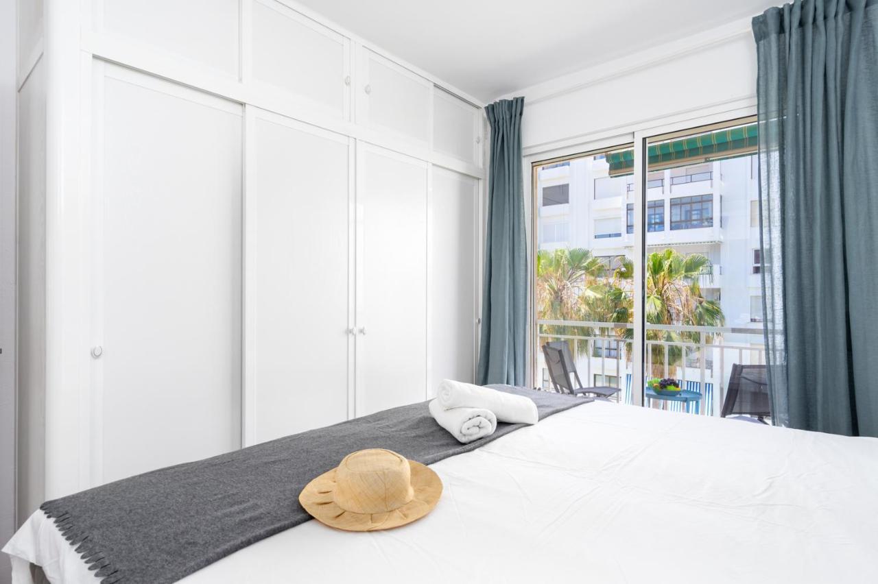 Beachfront Seaview Apartment In Los Boliches By Costarentals - Ref 141 Fuengirola Exterior foto